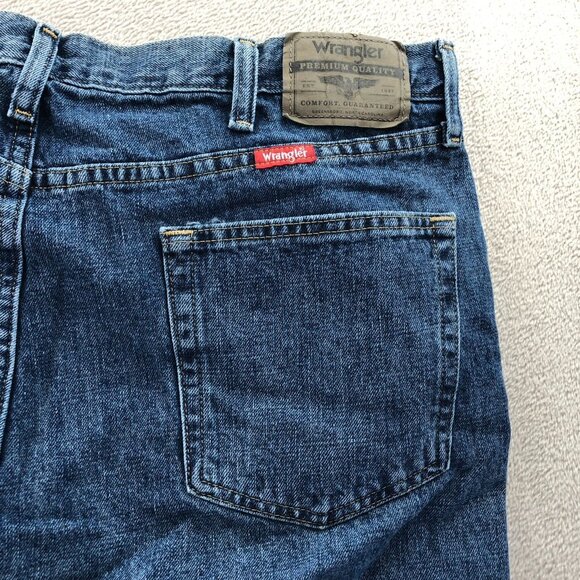 Wrangler Mens Work Jeans Size 38x30 Straight Leg Classic Relaxed Blue Denim - Picture 12 of 16